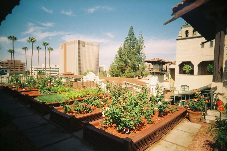 "Ever Rich Inn"